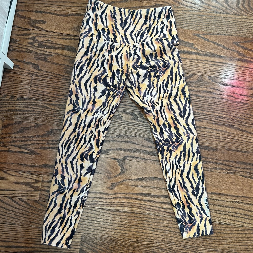 LORNA JANE Animal print workout leggings